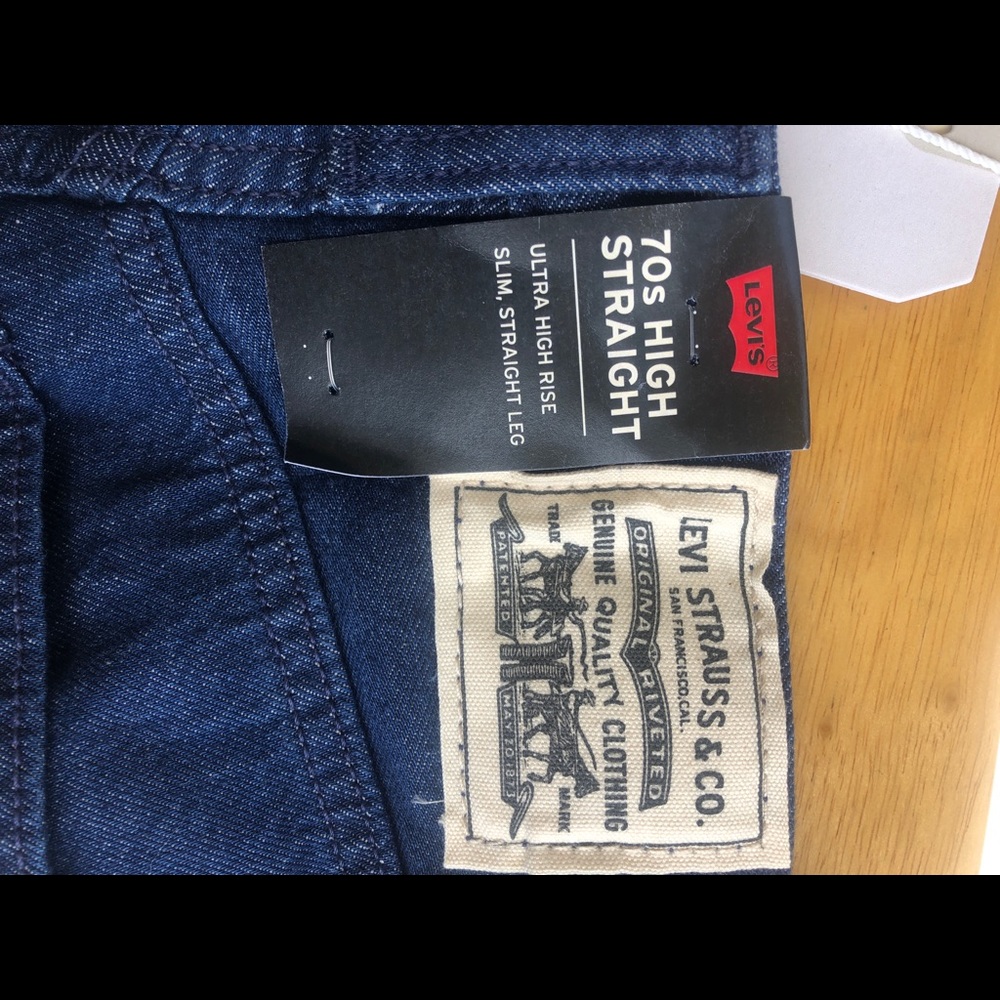 NWT Levi’s 70s High Straight jeans